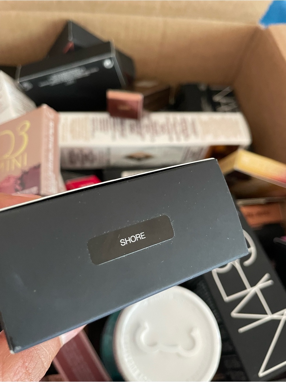 NARS Light Reflecting Setting Powder - Shore - Picture 2 of 2